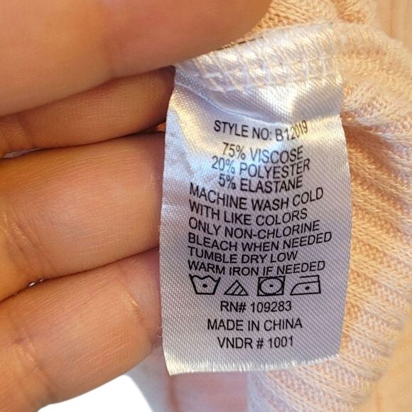 Ocean Drive Women's Blush Pink Ribbed Breckenridge Colorado Baby Crop Tee SZ M - Picture 5 of 5